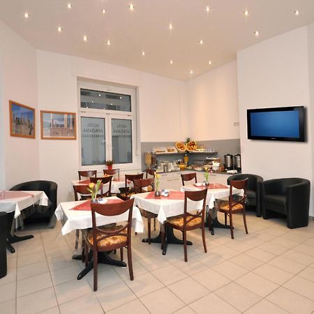 Hotel Apadana Frankfurt Франкфурт-на-Майне Экстерьер фото
