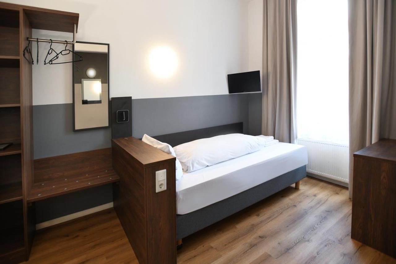Hotel Apadana Frankfurt Франкфурт-на-Майне Экстерьер фото