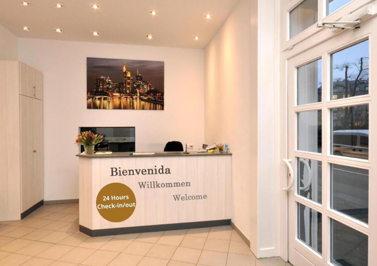 Hotel Apadana Frankfurt Франкфурт-на-Майне Экстерьер фото
