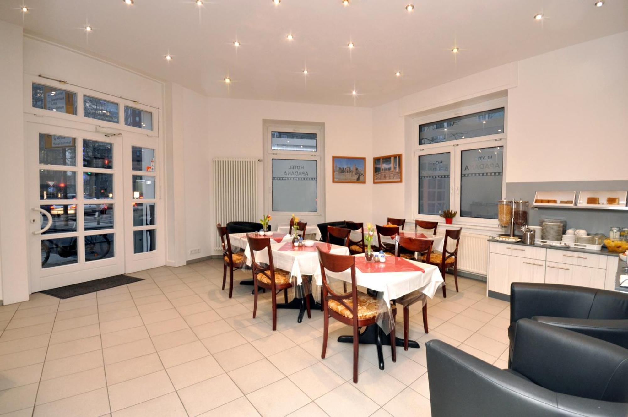 Hotel Apadana Frankfurt Франкфурт-на-Майне Экстерьер фото